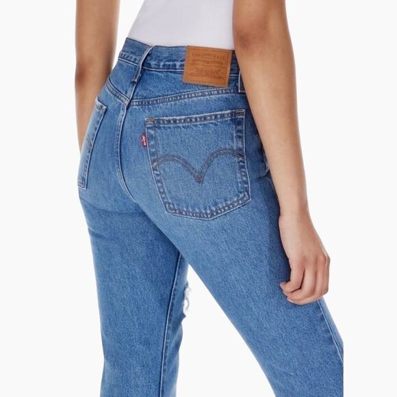 NWT Levi’s Premium Denim Wedgie Tapered Jeans Womens 31 Button Fly Distressed - Picture 2 of 12